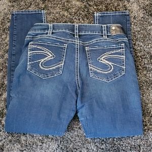 Silver brand Suki Jeans 33x31